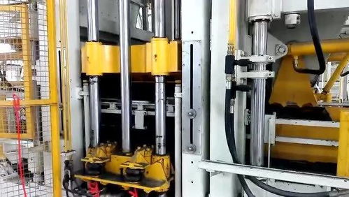 礦山尾砂制磚機,環(huán)保建材領(lǐng)域的新星